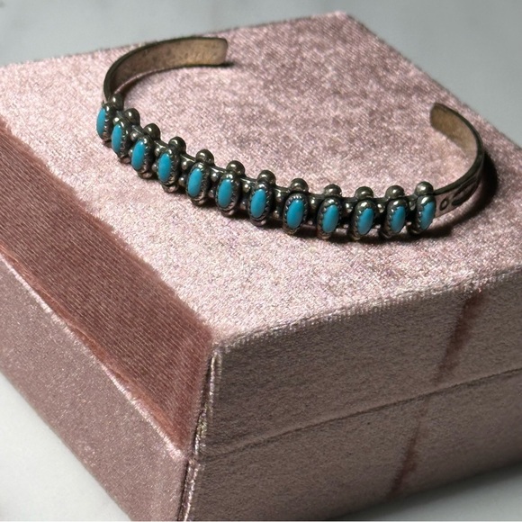 Native American Vintage Artisan Sterling+Turquoise Cuff Bracelet - Picture 12 of 12